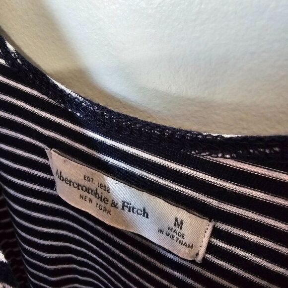 EUC ABERCROMBIE & FITCH STRIPED COLD SHOULDER TANK SHORT DRESS BELL SLEEVES SZ M - Picture 9 of 12